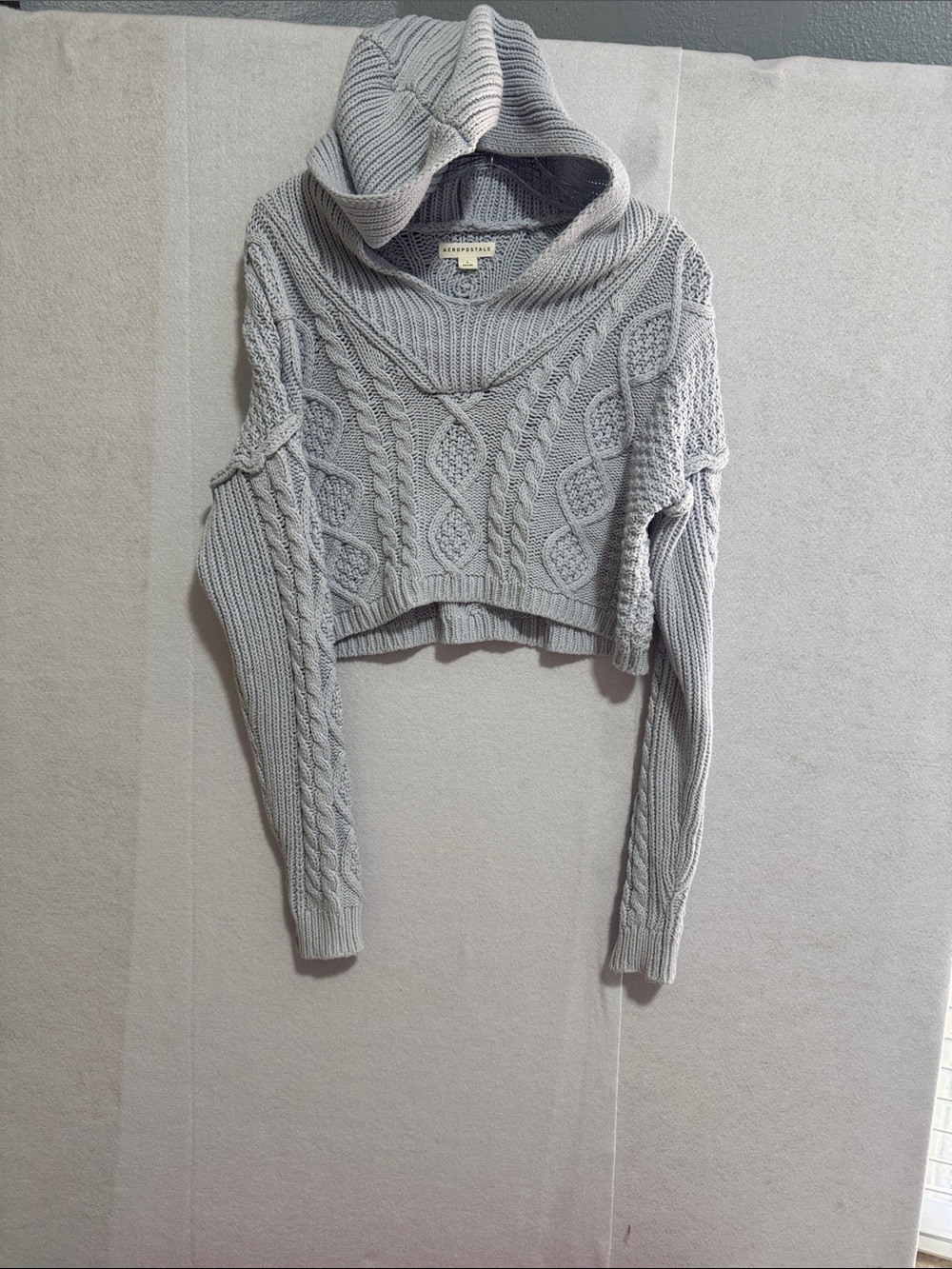 Aeropostale Y2K Light Gray Cable Knit Cropped Hooded Sweater